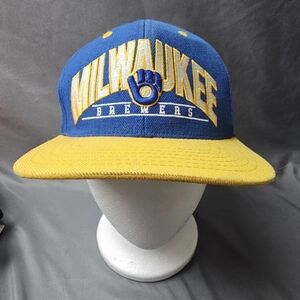 Vintage Milwaukee Brewers MLB Blue / Yellow Snapback  Cooperstown Collection